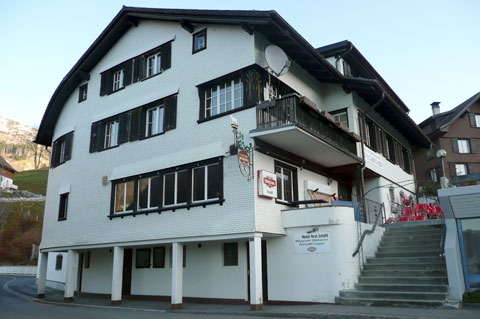 Amden, Hotel 49